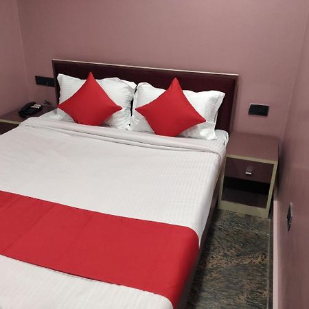 Oyo 16871 Anant Home Stay Шилонг Екстериор снимка