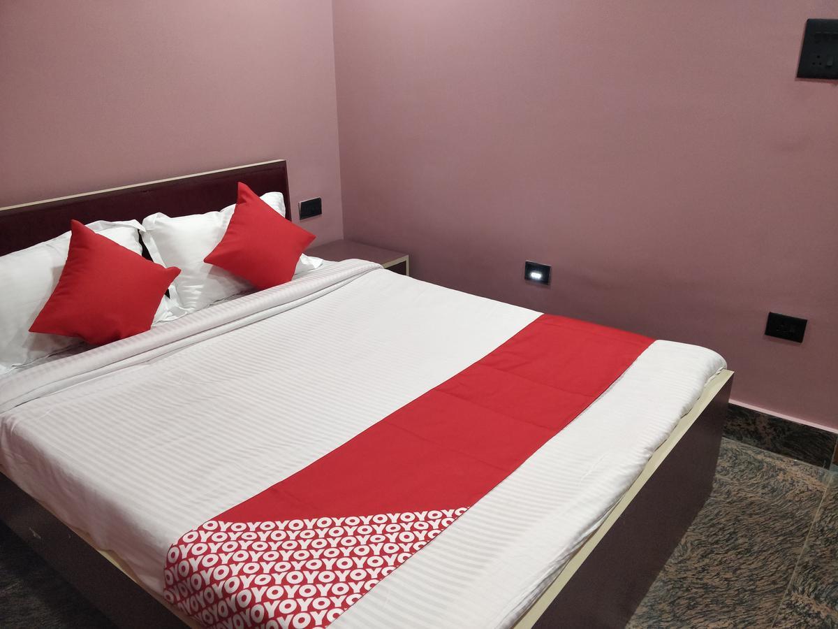 Oyo 16871 Anant Home Stay Шилонг Екстериор снимка