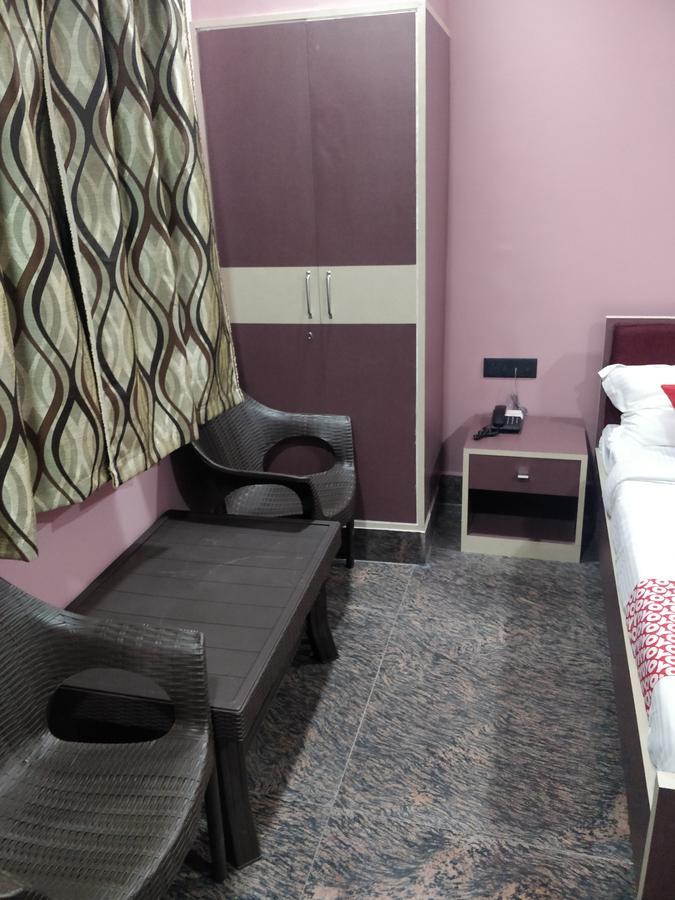 Oyo 16871 Anant Home Stay Шилонг Екстериор снимка