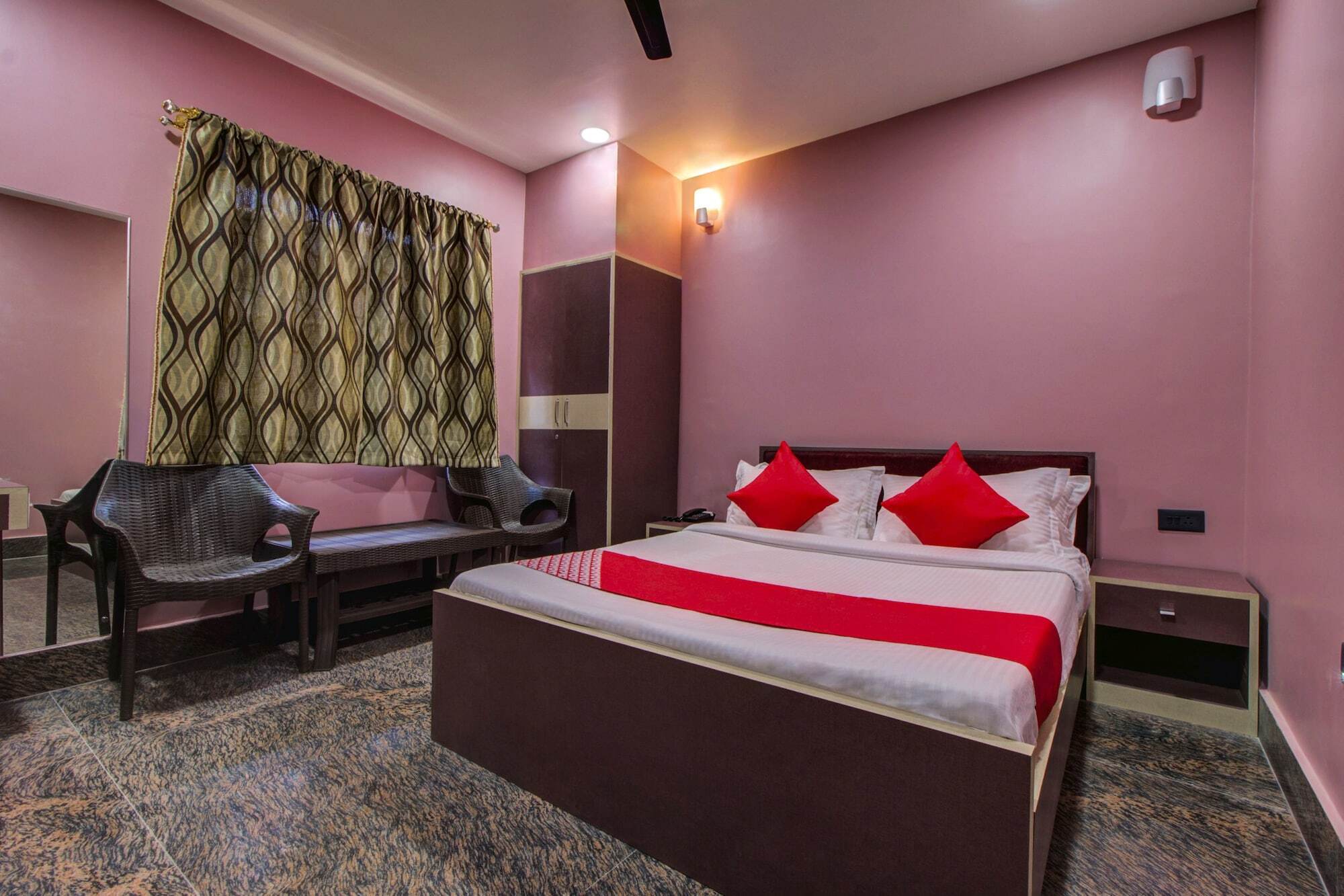 Oyo 16871 Anant Home Stay Шилонг Екстериор снимка